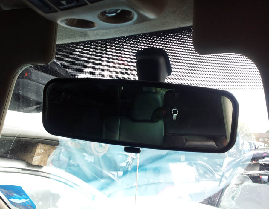 Nissan Terrano SVE TD rear-view-mirror